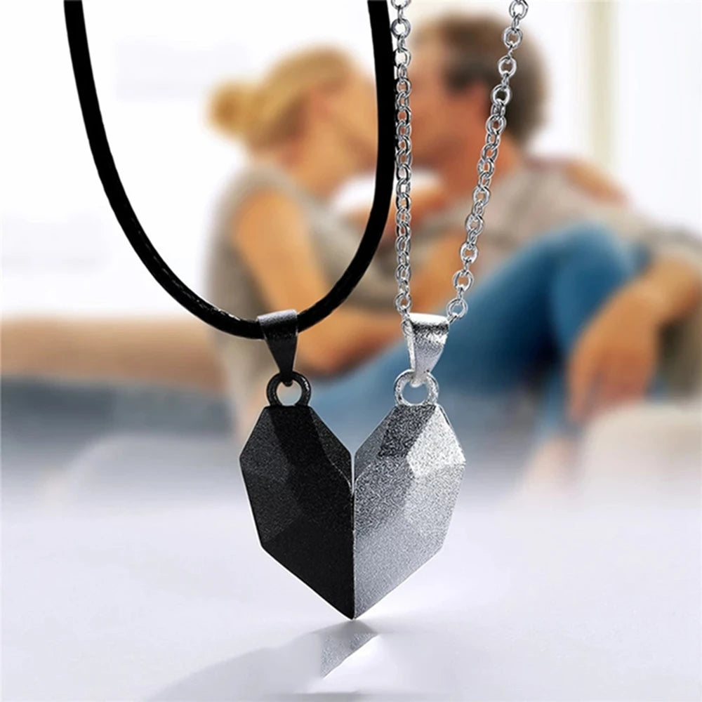 Fashion Magnetic Couple Necklace For Lovers Gothic Punk Heart Pendant Necklace For Men Women Necklaces Party Gift Jewelry