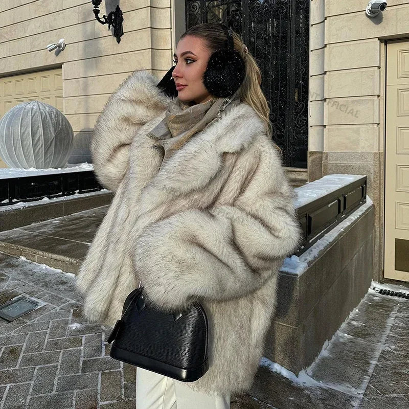 2024 Winter Ins Hot Fashion Girls Oversized Gradient Fur Coat Women Thick Warm Outerwear Fluffy Faux Fox Fur Jacket